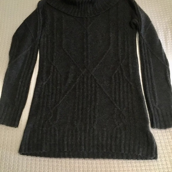 C By Bloomingdales Women Wool/Cashmere Cable-Knit Turtleneck Dark Gray Sweater S - Picture 7 of 10